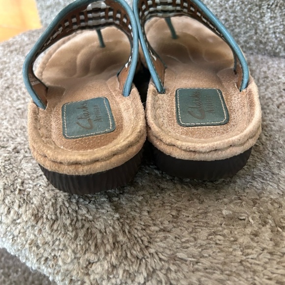 Clark’s Artisan woven leather comfort sandal. Vacation. Beach. EUC. Cushion! Sz7 - Picture 4 of 9